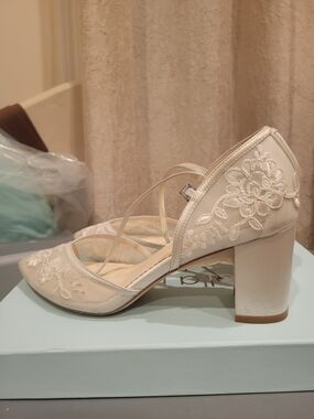 Bella Belle Chelsea Ivory Block 3-inch Heels